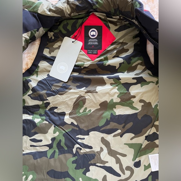 Canada Goose Men's Regeneration Freestyle Down Vest Limited Edition - Picture 5 of 14